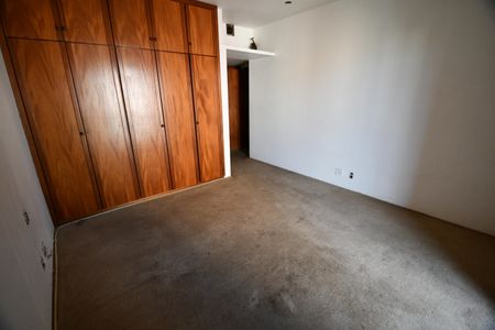 Apartamento à venda com 450m², 4 quartos e 4 vagas Suíte 3