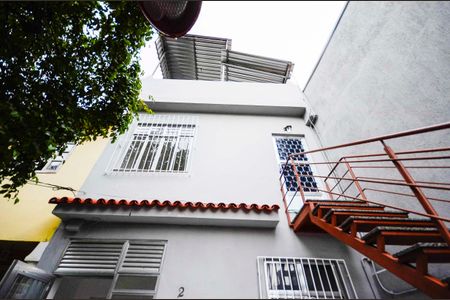 Casa para alugar com 100m², 3 quartos e 1 vaga Casa para alugar com 100m², 3 quartos e 1 vagaFachada