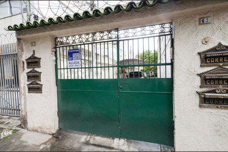 Casa para alugar com 100m², 3 quartos e 1 vaga Casa para alugar com 100m², 3 quartos e 1 vagaFachada
