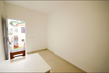 Casa para alugar com 100m², 3 quartos e 1 vaga Casa para alugar com 100m², 3 quartos e 1 vagaSala
