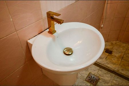 Casa para alugar com 100m², 3 quartos e 1 vaga Casa para alugar com 100m², 3 quartos e 1 vagaBanheiro Social