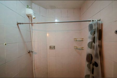 Casa para alugar com 100m², 3 quartos e 1 vaga Casa para alugar com 100m², 3 quartos e 1 vagaBanheiro Social