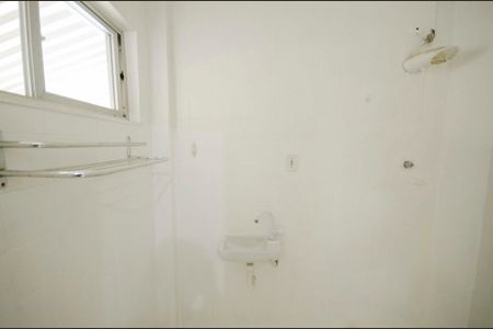 Casa para alugar com 100m², 3 quartos e 1 vaga Casa para alugar com 100m², 3 quartos e 1 vagaBanheiro da Suíte