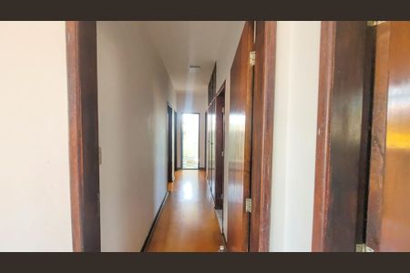 Apartamento à venda com 266m², 3 quartos e 4 vagasCorredor