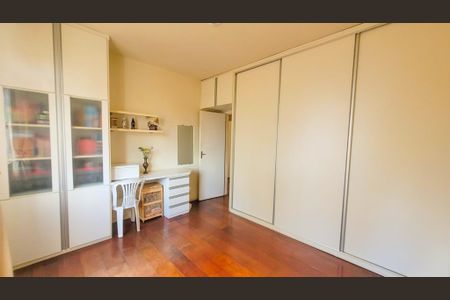 Apartamento à venda com 266m², 3 quartos e 4 vagasQuarto 4
