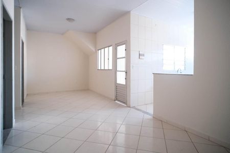 Casa para alugar com 80m², 3 quartos e 1 vagaSala