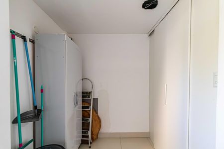 Apartamento à venda com 168m², 2 quartos e 2 vagas Apartamento à venda com 168m², 2 quartos e 2 vagasÁrea de Serviço