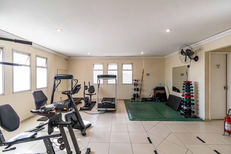Apartamento à venda com 168m², 2 quartos e 2 vagas Apartamento à venda com 168m², 2 quartos e 2 vagasÁrea comum - Academia