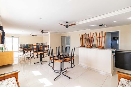 Apartamento à venda com 168m², 2 quartos e 2 vagas Apartamento à venda com 168m², 2 quartos e 2 vagasÁrea comum - Salão de festas