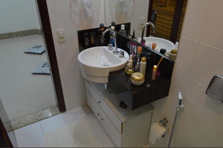 Casa de condomínio à venda com 390m², 5 quartos e 4 vagasBanheiro da Suíte 1