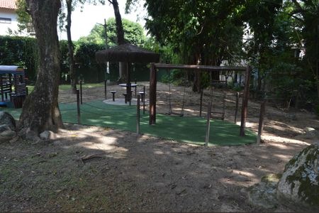 Casa de condomínio à venda com 390m², 5 quartos e 4 vagasÁrea comum - Playground