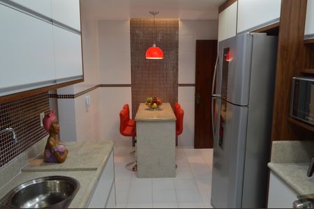 Casa de condomínio à venda com 390m², 5 quartos e 4 vagasCozinha