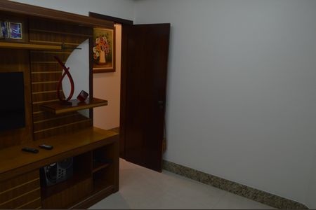 Casa de condomínio à venda com 390m², 5 quartos e 4 vagasSuíte 1