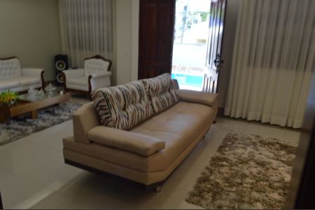 Casa de condomínio à venda com 390m², 5 quartos e 4 vagasSala de TV