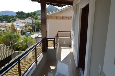 Casa de condomínio à venda com 390m², 5 quartos e 4 vagasVaranda da Suíte 2