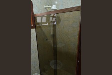 Casa de condomínio à venda com 390m², 5 quartos e 4 vagasBanheiro de Serviço