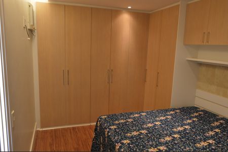 Casa de condomínio à venda com 390m², 5 quartos e 4 vagasSuíte 4