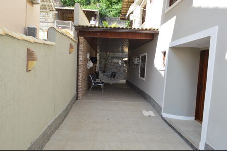 Casa de condomínio à venda com 390m², 5 quartos e 4 vagasGaragem