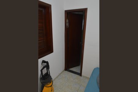 Casa de condomínio à venda com 390m², 5 quartos e 4 vagasQuarto de Serviço