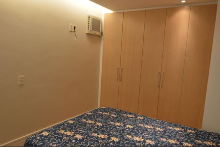 Casa de condomínio à venda com 390m², 5 quartos e 4 vagasSuíte 4