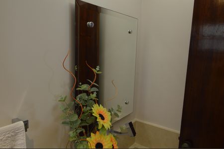 Casa de condomínio à venda com 390m², 5 quartos e 4 vagasLavabo