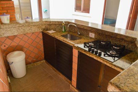 Casa de condomínio à venda com 390m², 5 quartos e 4 vagasÁrea gourmet