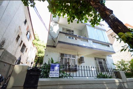 Apartamento para alugar com 75m², 3 quartos e 1 vaga Apartamento para alugar com 75m², 3 quartos e 1 vagaFachada