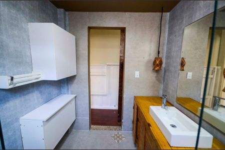 Apartamento para alugar com 75m², 3 quartos e 1 vaga Apartamento para alugar com 75m², 3 quartos e 1 vagaBanheiro