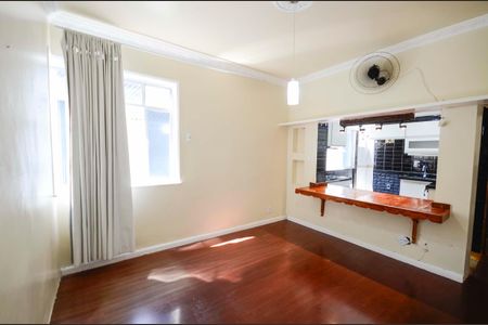 Apartamento para alugar com 75m², 3 quartos e 1 vaga Apartamento para alugar com 75m², 3 quartos e 1 vagaSala