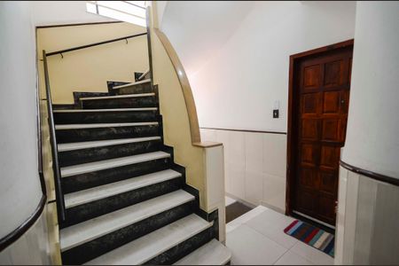 Apartamento para alugar com 75m², 3 quartos e 1 vaga Apartamento para alugar com 75m², 3 quartos e 1 vagaHall