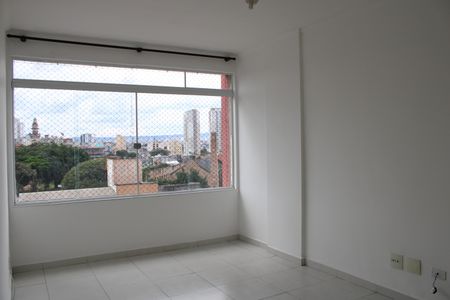 Apartamento à venda com 71m², 1 quarto e sem vagaSala