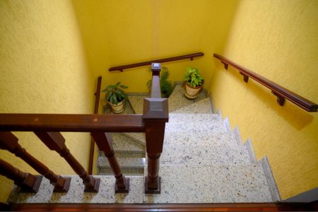 Casa à venda com 157m², 3 quartos e 2 vagasEscada