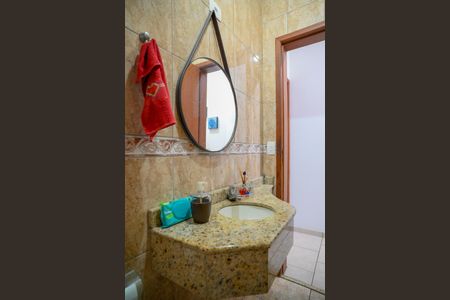 Casa à venda com 157m², 3 quartos e 2 vagasLavabo