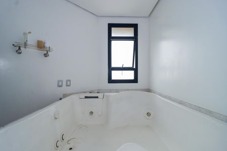 Apartamento para alugar com 300m², 4 quartos e 4 vagasBanheiro da Suíte 3