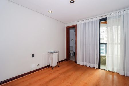 Apartamento para alugar com 300m², 4 quartos e 4 vagasSuíte 1