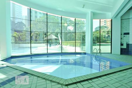 Apartamento para alugar com 300m², 4 quartos e 4 vagasÁrea comum - Piscina