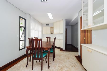 Apartamento para alugar com 300m², 4 quartos e 4 vagasCopa