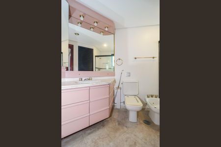 Apartamento para alugar com 300m², 4 quartos e 4 vagasBanheiro da Suíte 2