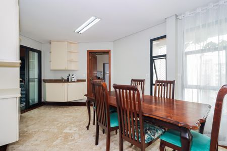 Apartamento para alugar com 300m², 4 quartos e 4 vagasCopa