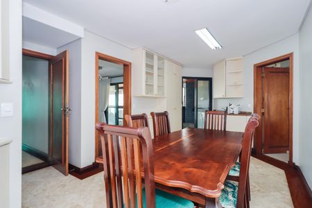Apartamento para alugar com 300m², 4 quartos e 4 vagasCopa