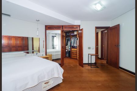 Apartamento para alugar com 300m², 4 quartos e 4 vagasSuíte 3