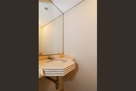 Apartamento para alugar com 300m², 4 quartos e 4 vagasLavabo