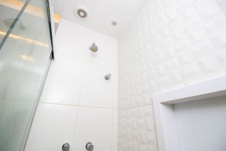 Apartamento à venda com 175m², 2 quartos e 2 vagasBanheiro do Quarto 1