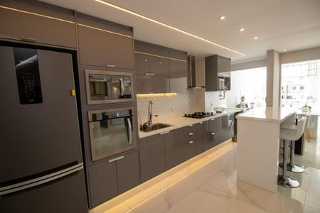 Apartamento à venda com 175m², 2 quartos e 2 vagasCozinha