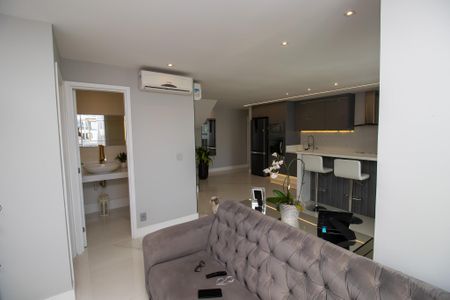 Apartamento à venda com 175m², 2 quartos e 2 vagasSala