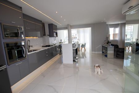 Apartamento à venda com 175m², 2 quartos e 2 vagasSala