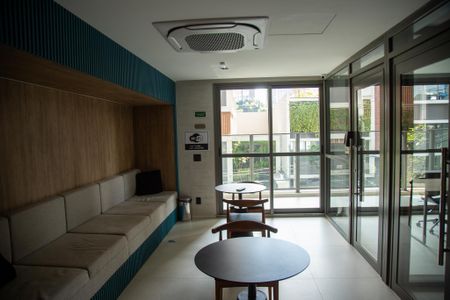 Studio à venda com 40m², 1 quarto e sem vaga Studio à venda com 40m², 1 quarto e sem vagaÁrea comum