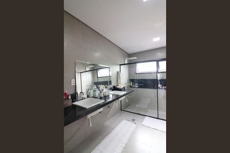 Casa à venda com 430m², 3 quartos e 7 vagasSuíte 1 Banheiro 