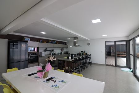 Cozinha  de casa à venda com 3 quartos, 430m² em Vila Mariza, São Bernardo do Campo
