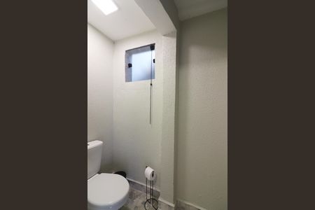 Casa à venda com 430m², 3 quartos e 7 vagasBanheiro de serviço 1